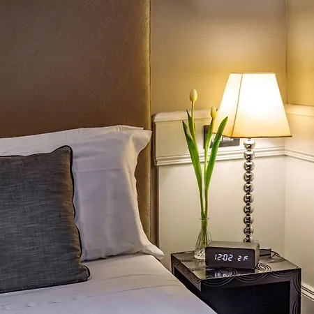 The Independent Suites